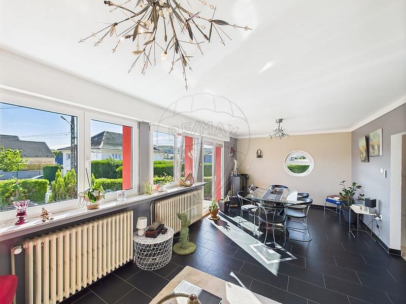 Maison - 146 m² - 8 pièces