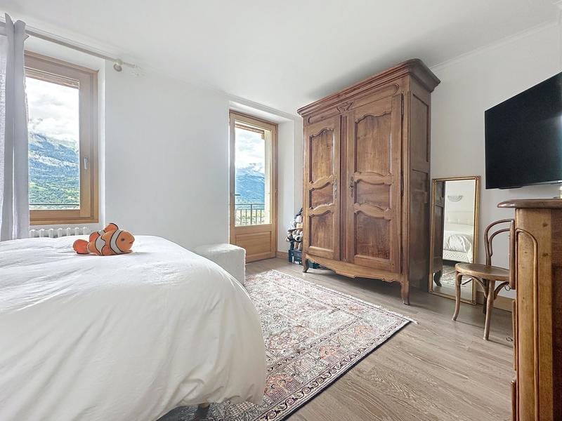 Appartement - 100 m² - 4 pièces