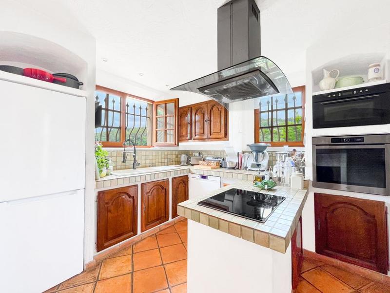 Villa - 188 m² - 6 pièces