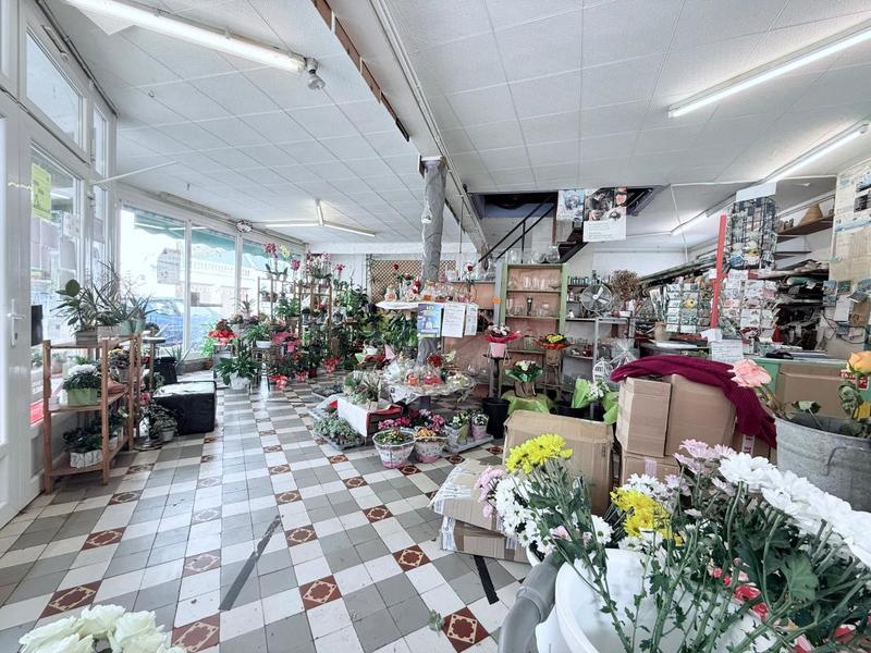 Maison - 280 m² - 4 pièces