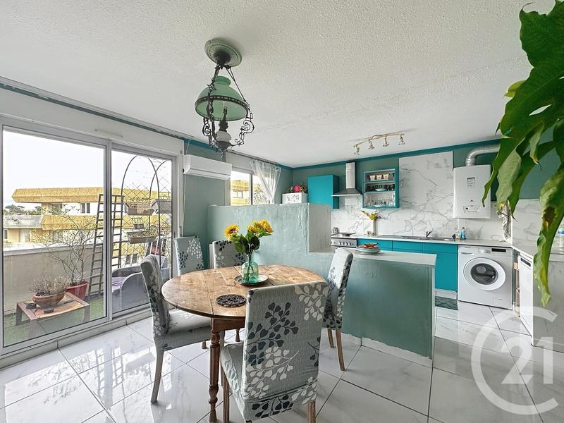 Appartement - 103 m² - 5 pièces