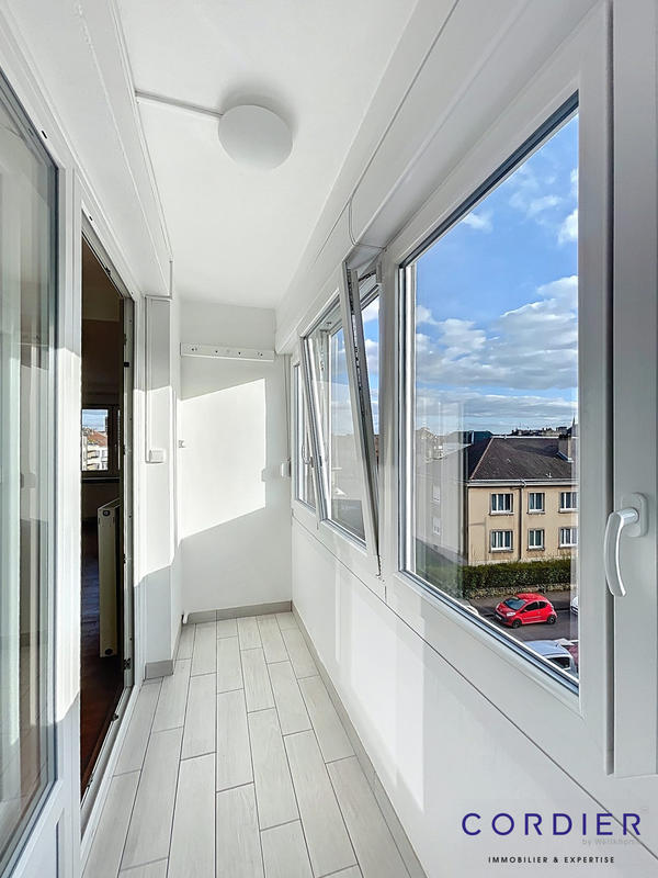 Appartement - 95 m² - 4 pièces