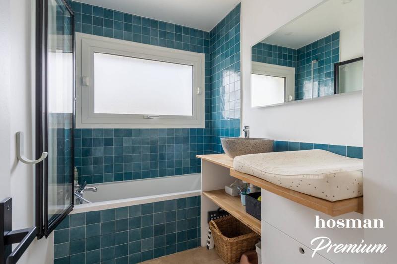 Appartement - 211 m² - 6 pièces