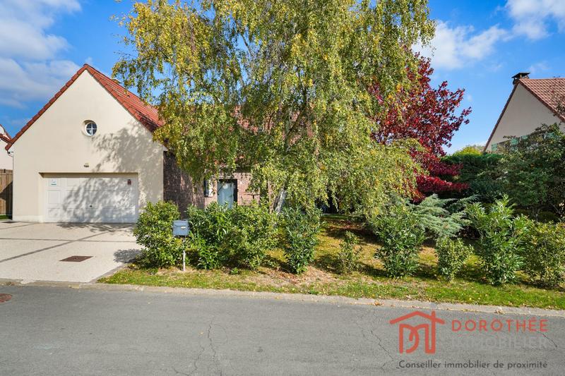 Maison - 227 m² - 8 pièces