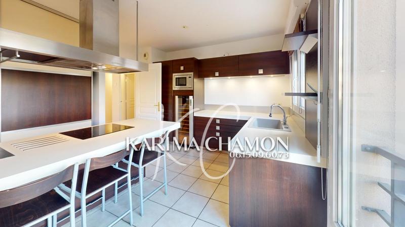 Appartement - 80 m² - 4 pièces