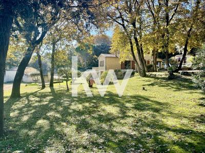 Maison - 222 m² - 6 pièces