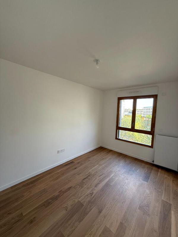 Appartement - 100 m² - 4 pièces