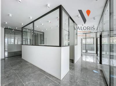 Local commercial - 270 m² - 15 pièces