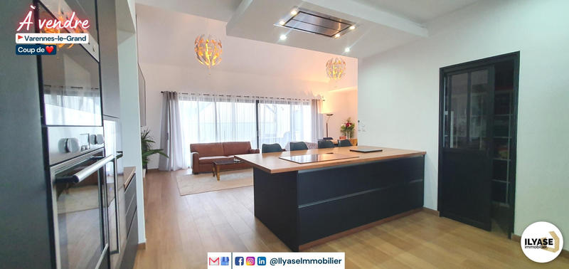 Maison - 209 m² - 8 pièces