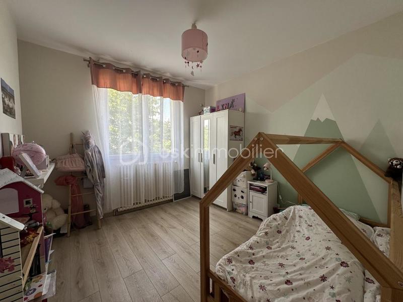 Maison - 137 m² - 6 pièces