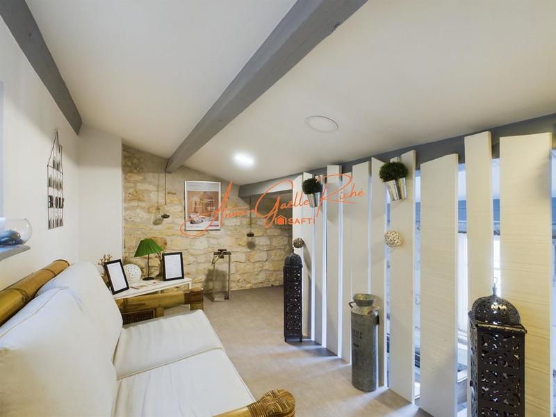 Maison - 186 m² - 6 pièces