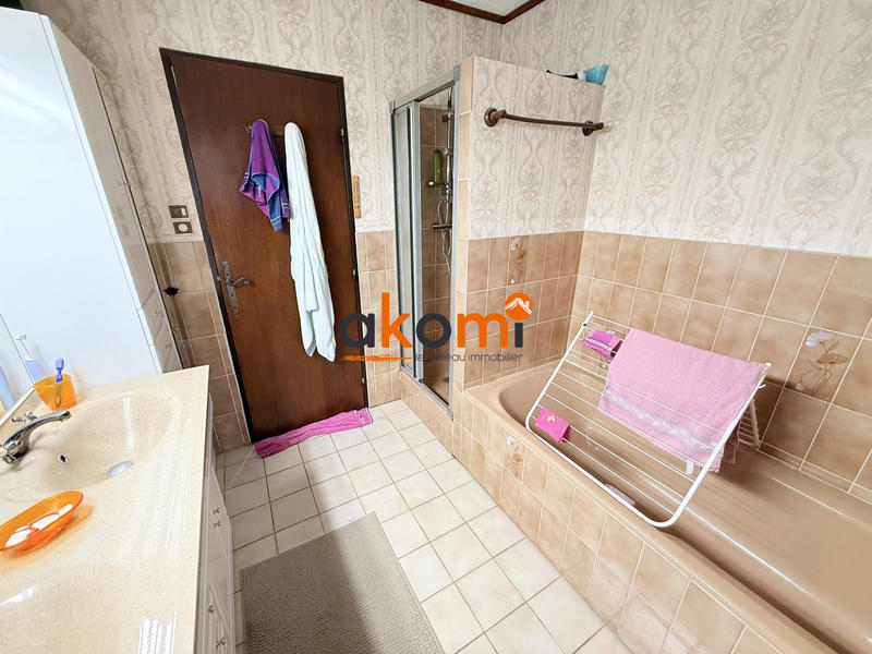 Maison - 167 m² - 8 pièces