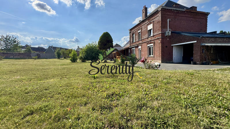 Maison - 180 m² - 8 pièces