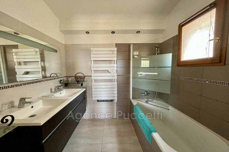 Maison - 112 m² - 4 pièces