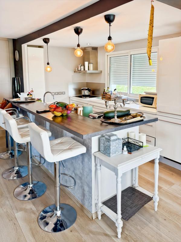 Maison - 200 m² - 8 pièces