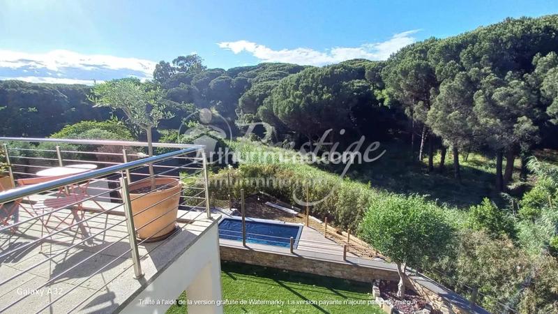 Maison - 140 m² - 5 pièces