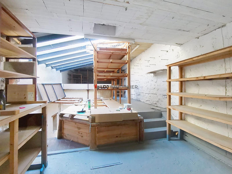 Local commercial - 147 m² - 3 pièces