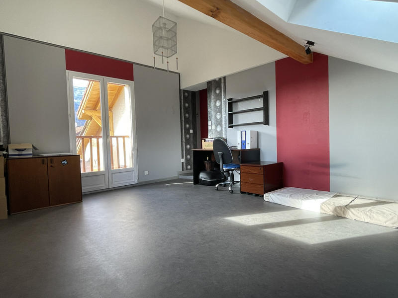 Maison - 211 m² - 7 pièces