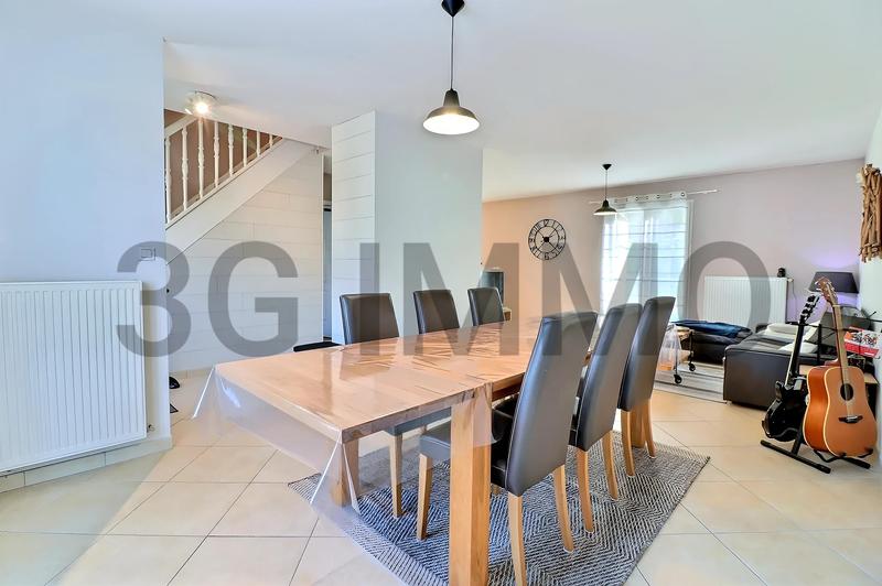 Maison jumelée - 129 m² - 7 pièces