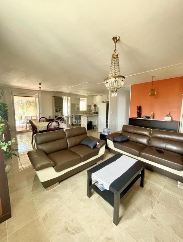 Maison - 97 m² - 4 pièces