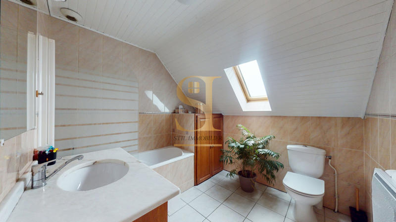 Maison - 101 m² - 6 pièces