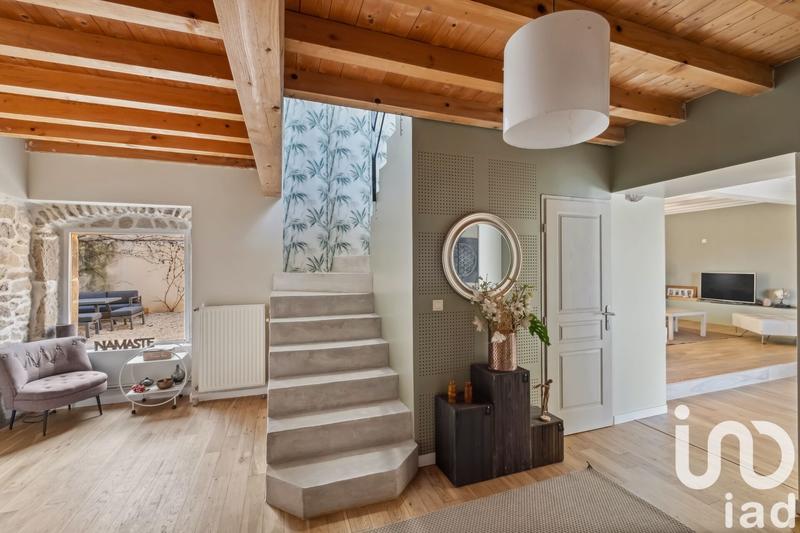 Maison - 210 m² - 6 pièces