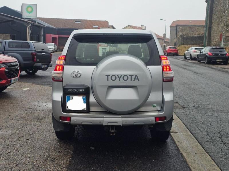 Toyota Land Cruiser (Kdj150) (2) 177 d-4d Life 3p Bv6 5 Places