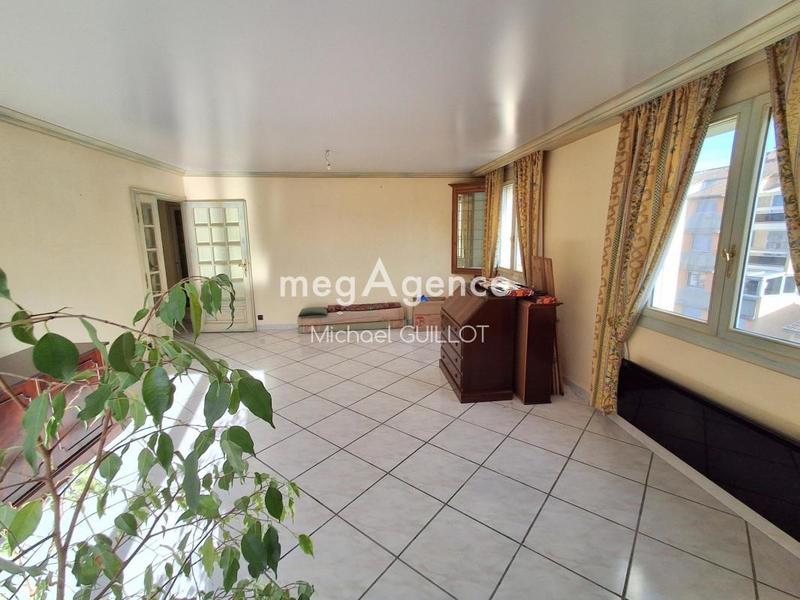 Appartement - 115 m² - 5 pièces