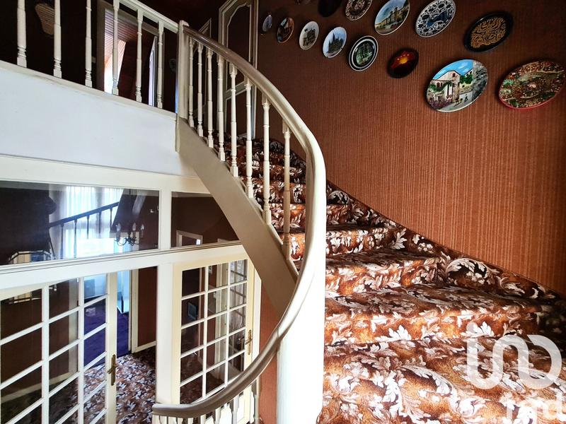 Maison - 192 m² - 10 pièces