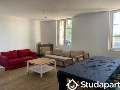 Chambre - 50 m² - 1 pièce