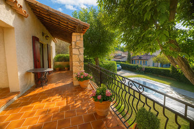 Maison - 202 m² - 7 pièces