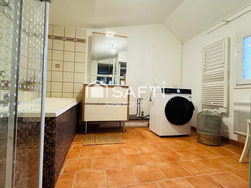 Maison - 90 m² - 5 pièces