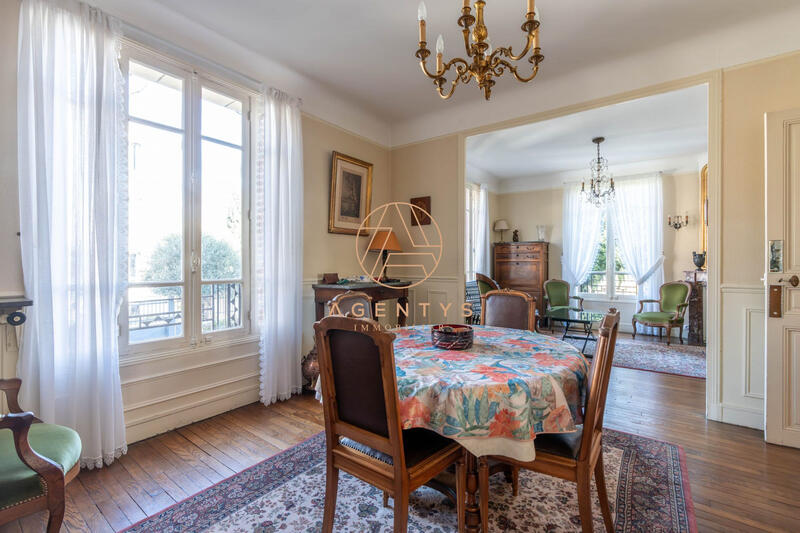 Maison - 162 m² - 7 pièces