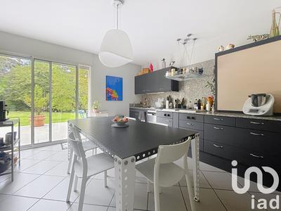 Maison - 218 m² - 6 pièces