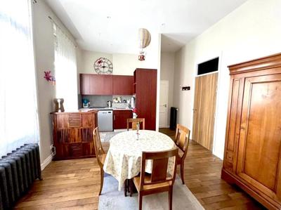 Appartement - 159 m² - 7 pièces