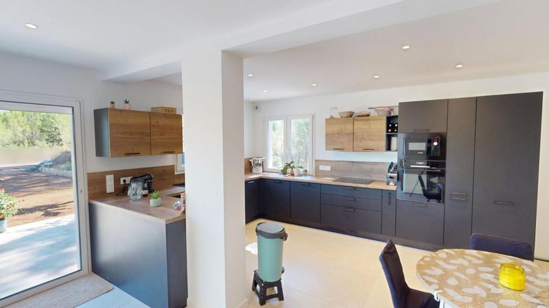 Villa - 141 m² - 7 pièces