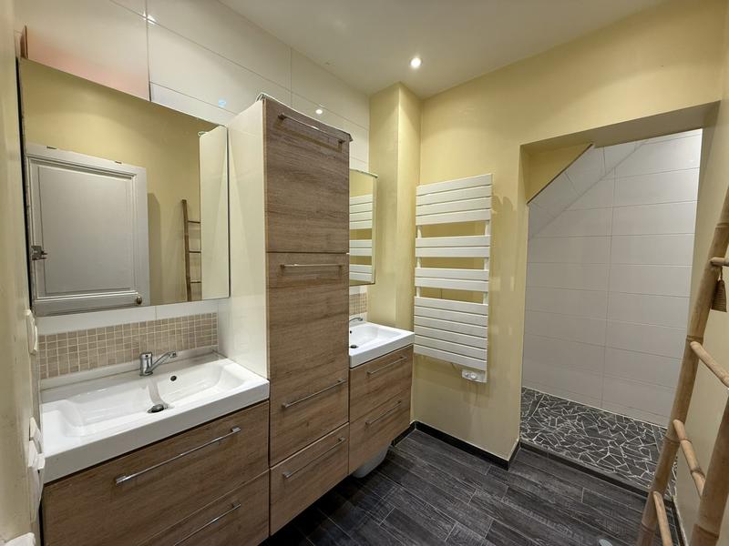 Maison - 101 m² - 5 pièces