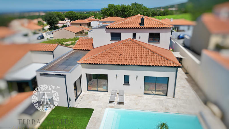 Villa - 190 m² - 6 pièces
