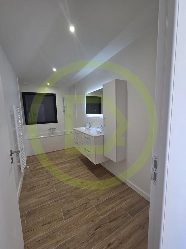 Maison - 142 m² - 7 pièces