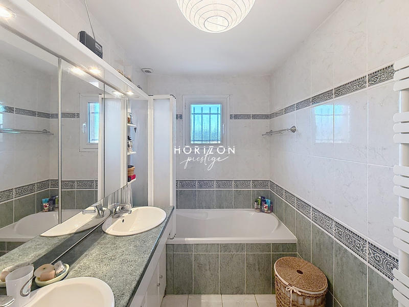 Bastide - 230 m² - 7 pièces