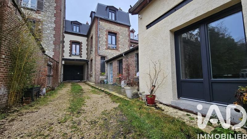 Maison - 179 m² - 8 pièces