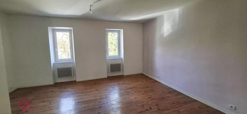 Maison de village - 174 m² - 9 pièces