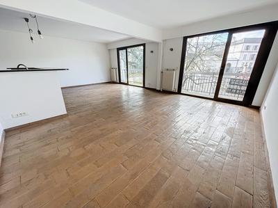 Appartement - 98 m² - 5 pièces