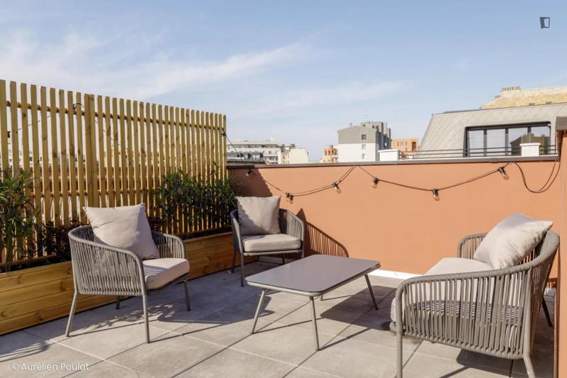 Chambre - 14 m² - 9 pièces