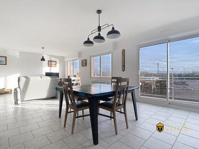 Appartement - 110 m² - 5 pièces