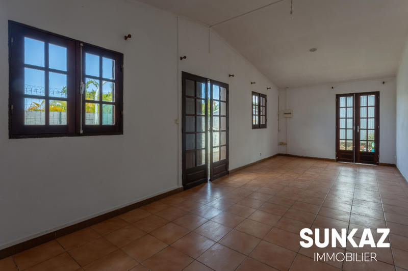 Maison - 83 m² - 5 pièces