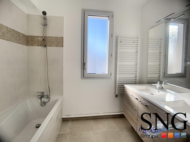 Appartement - 93 m² - 4 pièces