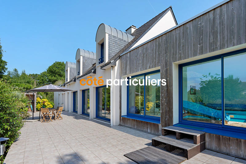 Maison - 286 m² - 10 pièces