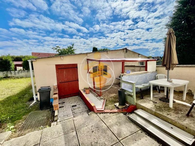 Maison - 100 m² - 6 pièces