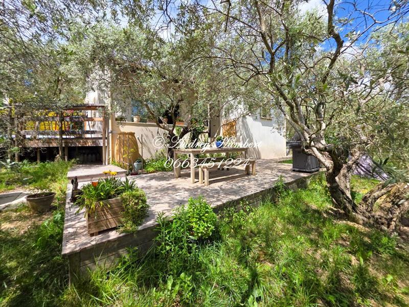 Maison - 156 m² - 8 pièces